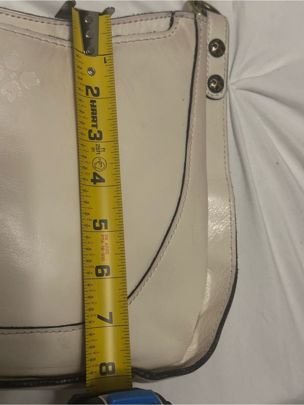 Patricia Nash Cream Leather Shoulder Bag with Subtle Embossed Logo - Picture 7 of 9